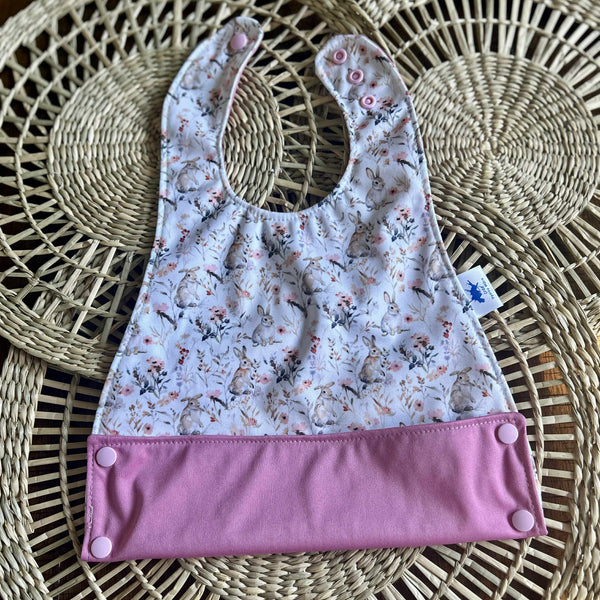 Bavette Imperméable Lapin & Fleurs
