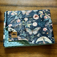 Doudou Minky Papillon Nocturne 34x53po