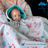 Poncho Licorne Sur Un Nuage